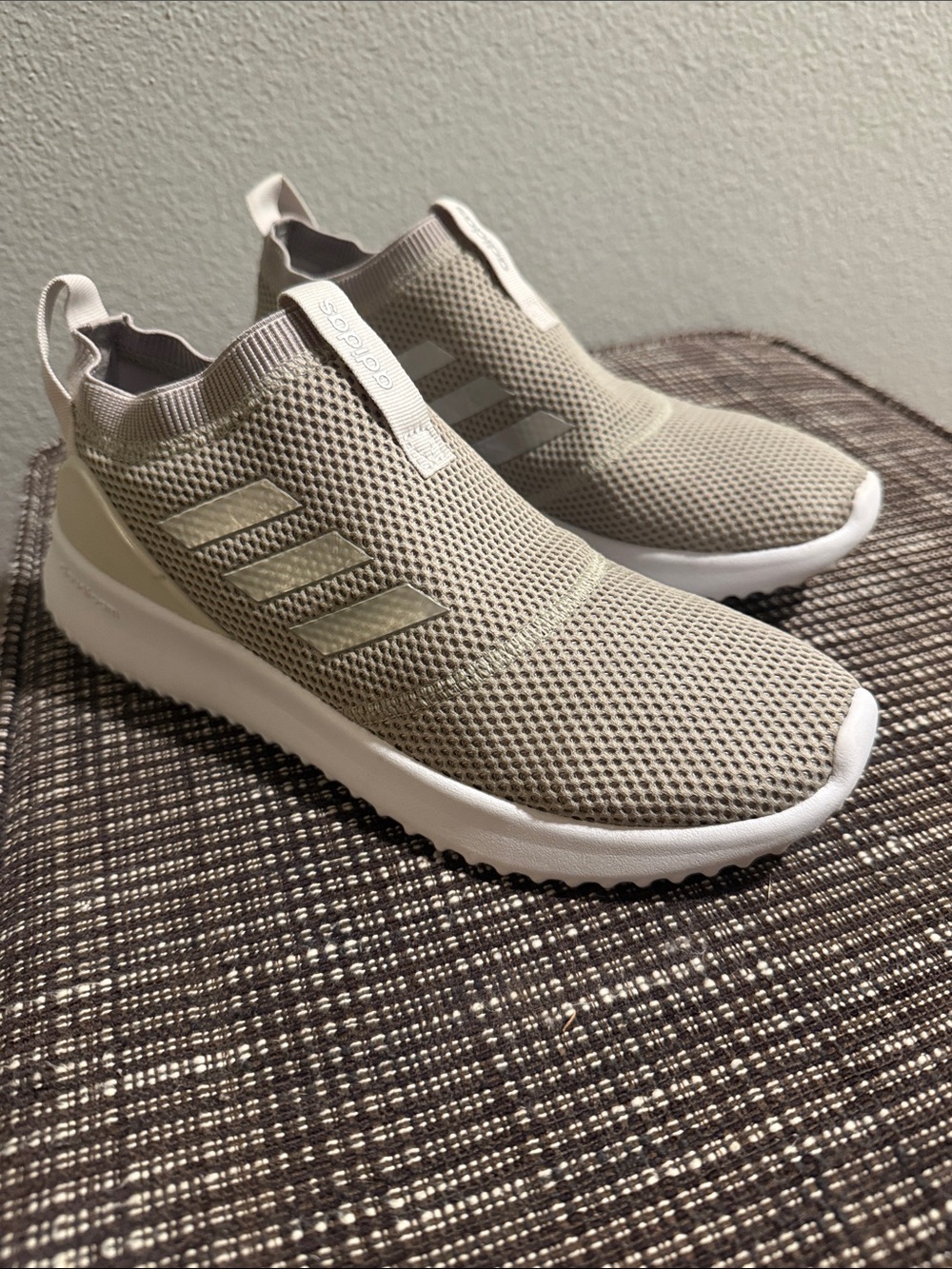 Adidas Cloudfoam Ultimate Tan Khaki Mesh Slip On Running Shoes F34605 Womens 9.5